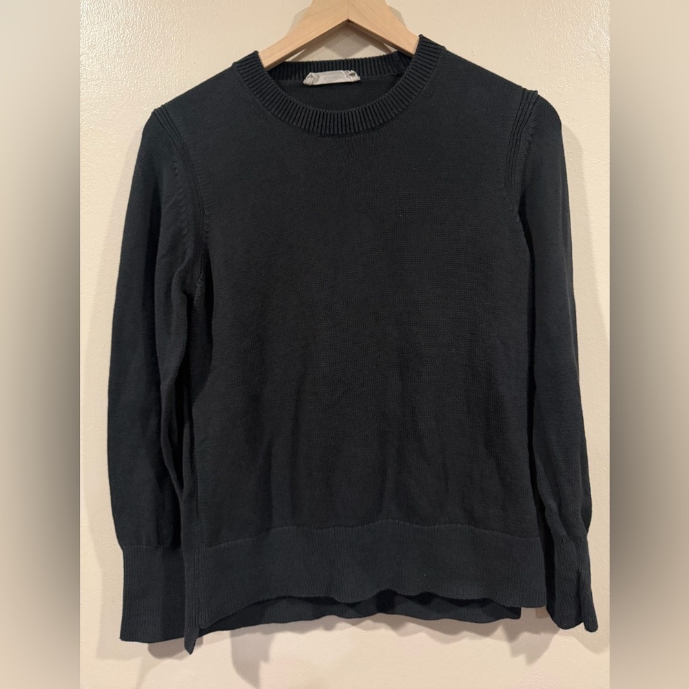 Everlane Dark Knit Pullover Size Medium Good Condition